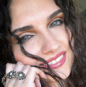 Meet your Posher, Poline